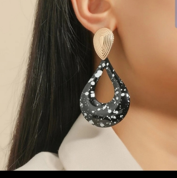 Gold, Black and White Splattered Hoop Earrings - Picture 2 of 3